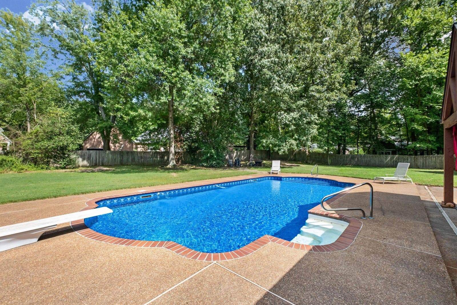 3974 Davies Manor Dr, Bartlett, TN 38133