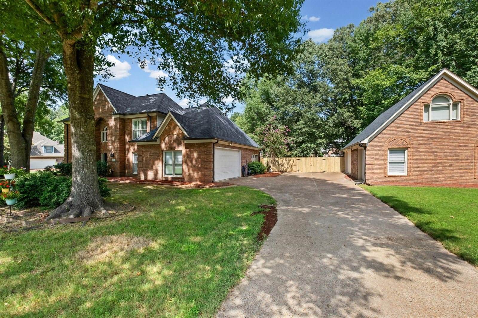 3974 Davies Manor Dr, Bartlett, TN 38133