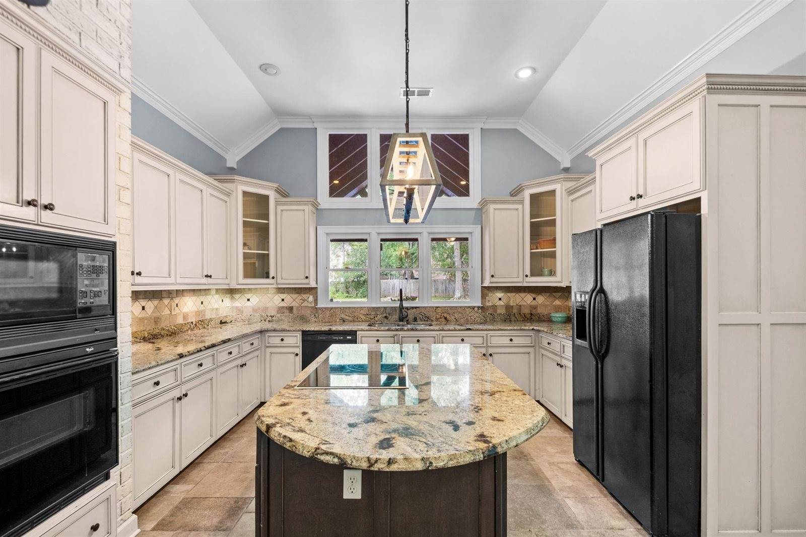 3974 Davies Manor Dr, Bartlett, TN 38133