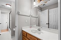 3974 Davies Manor Dr, Bartlett, TN 38133