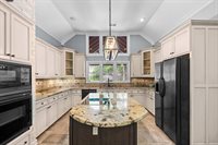 3974 Davies Manor Dr, Bartlett, TN 38133