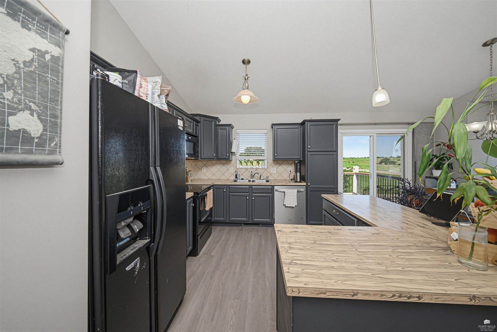 907 Maple Street, Wakefield, KS 67487