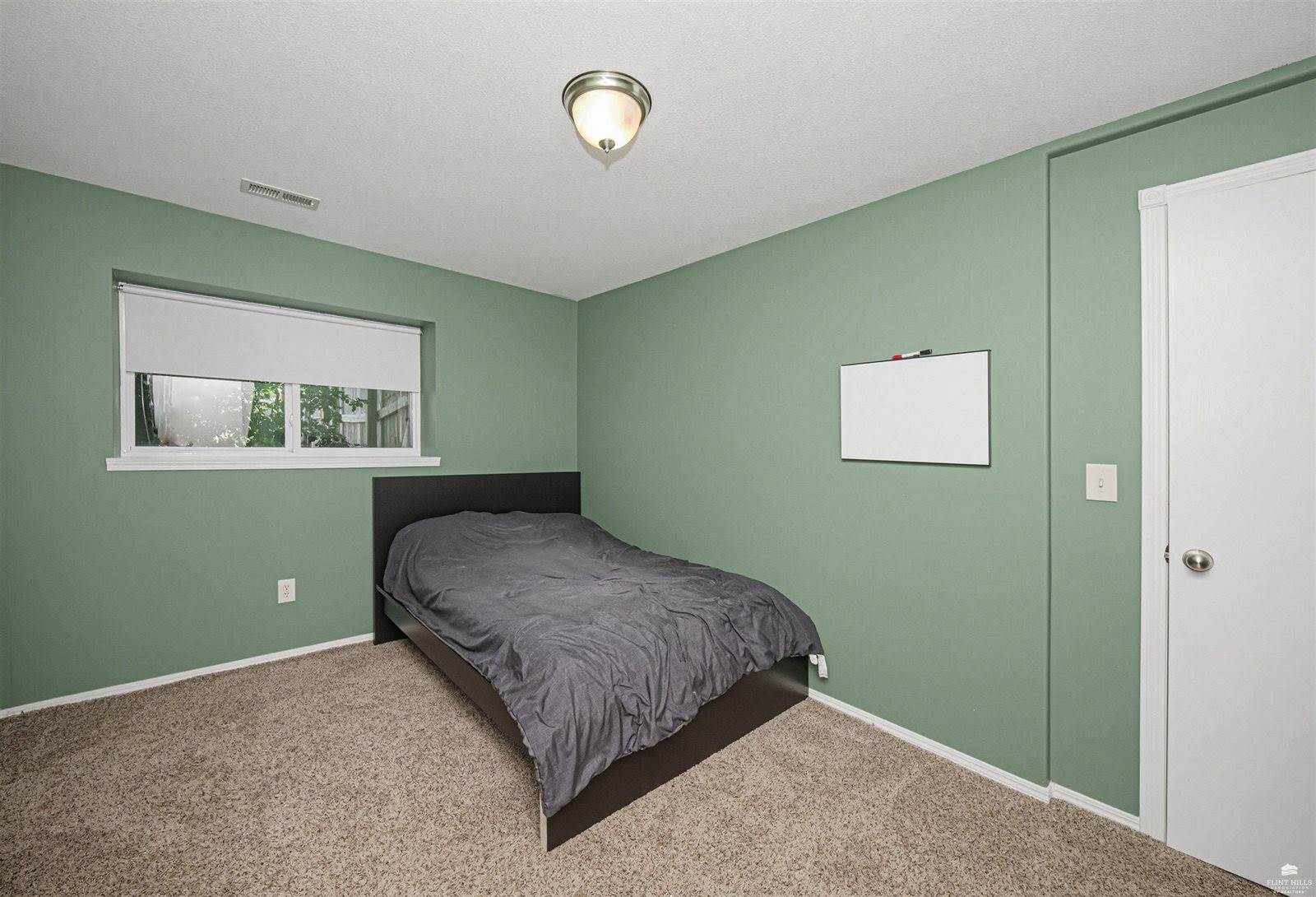 907 Maple Street, Wakefield, KS 67487