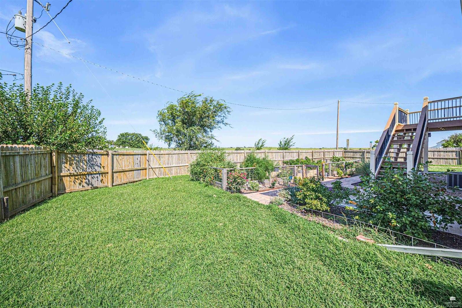907 Maple Street, Wakefield, KS 67487