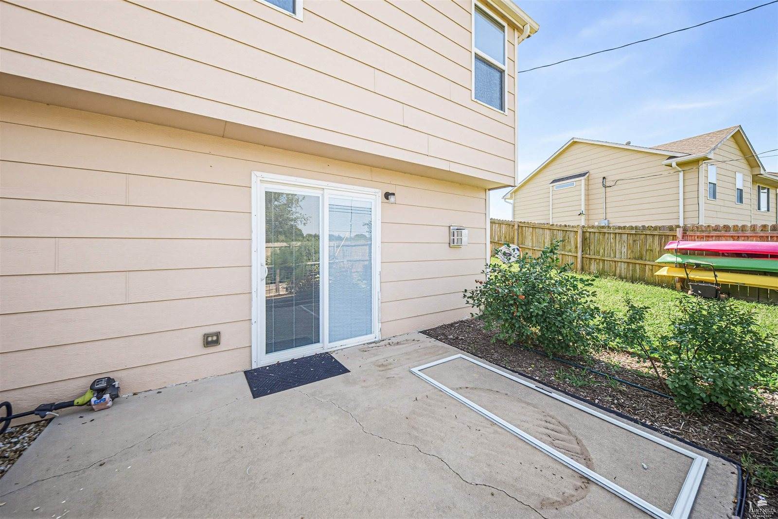907 Maple Street, Wakefield, KS 67487