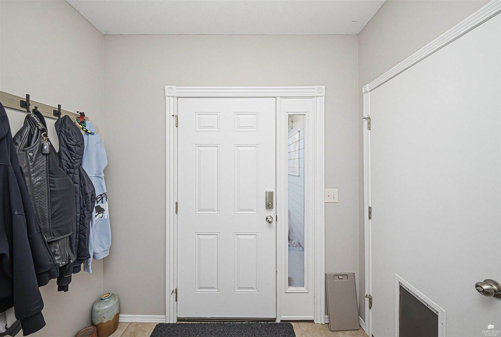 907 Maple Street, Wakefield, KS 67487