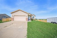 907 Maple Street, Wakefield, KS 67487