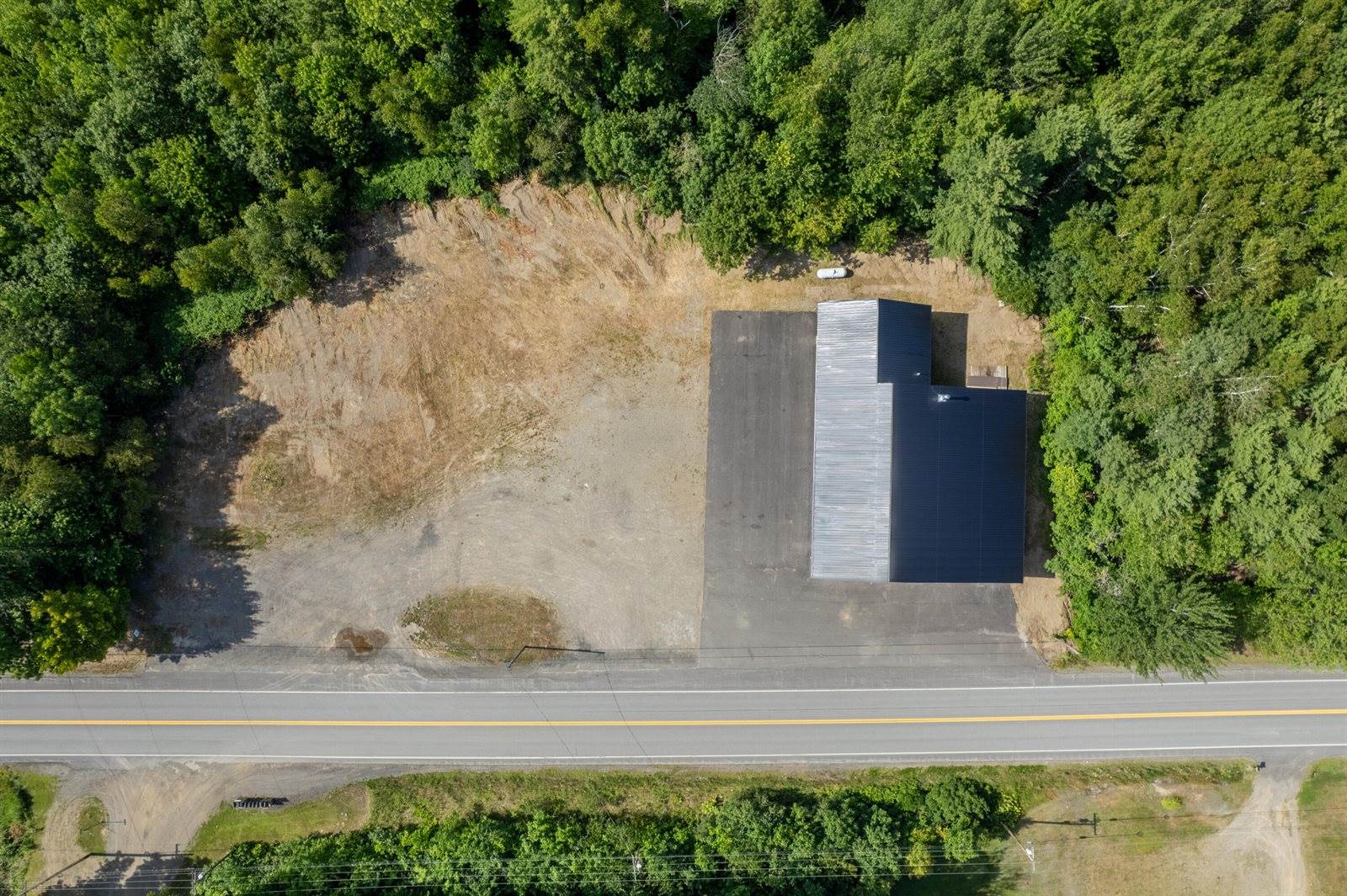 2660 Western Avenue, Newburgh, ME 04444