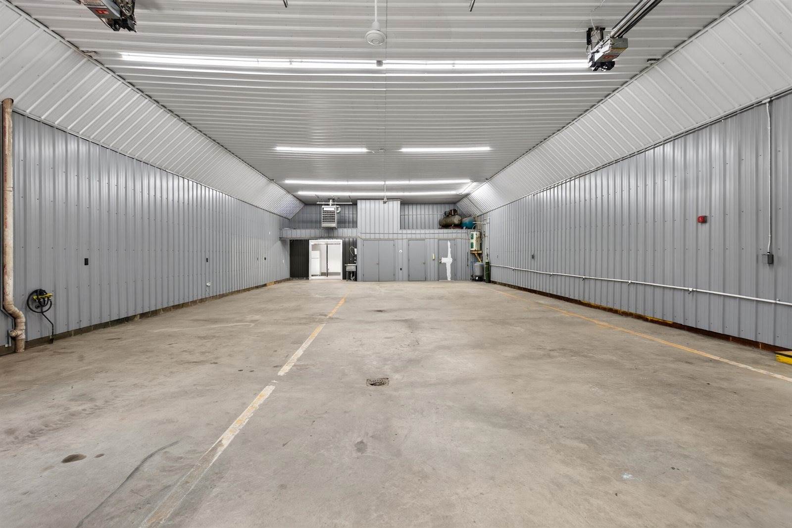 2660 Western Avenue, Newburgh, ME 04444