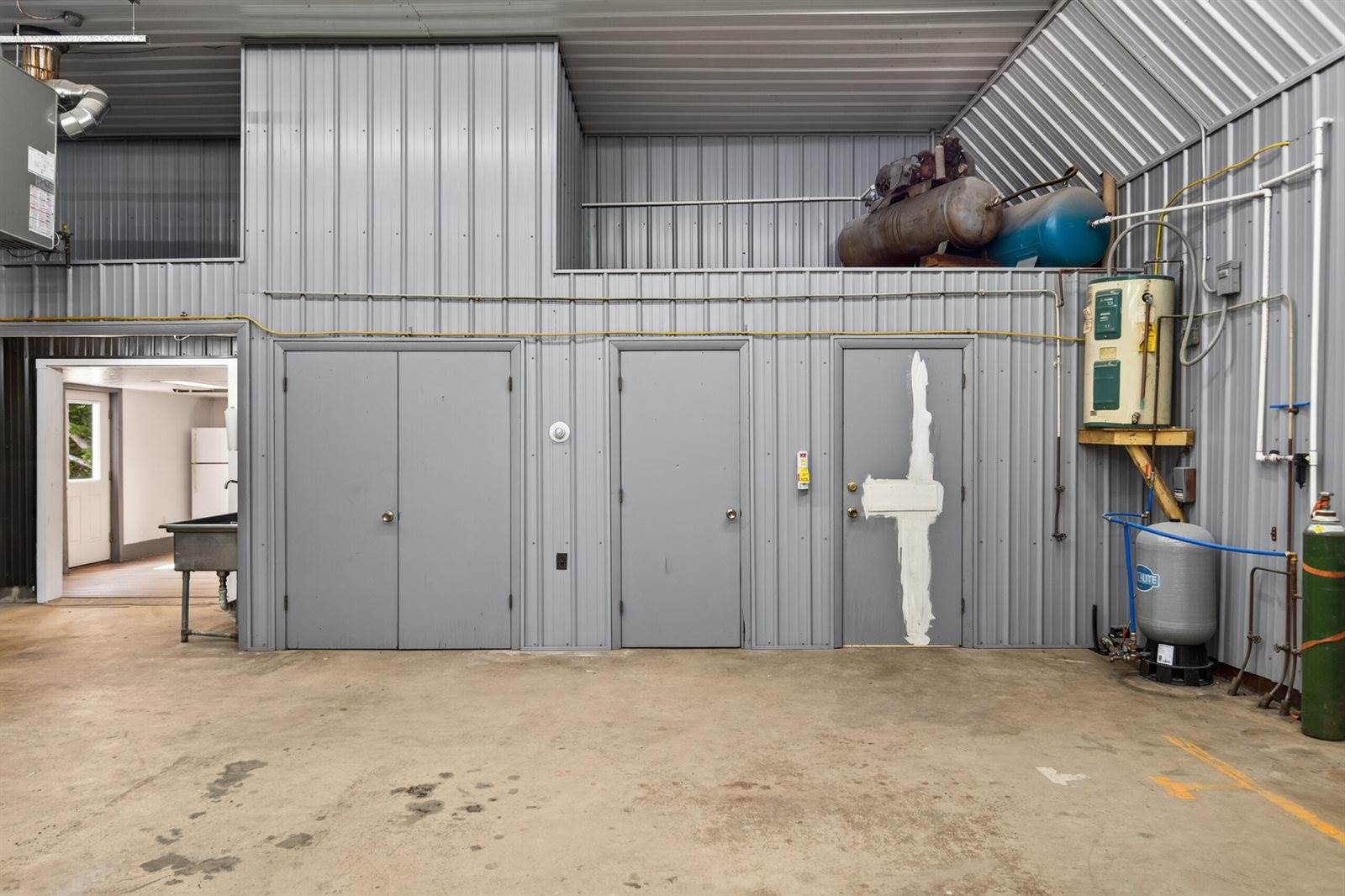 2660 Western Avenue, Newburgh, ME 04444