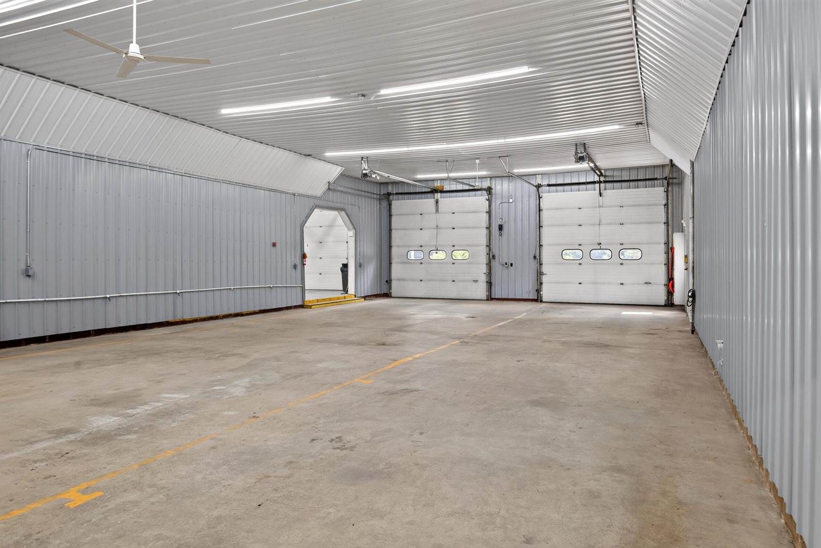 2660 Western Avenue, Newburgh, ME 04444