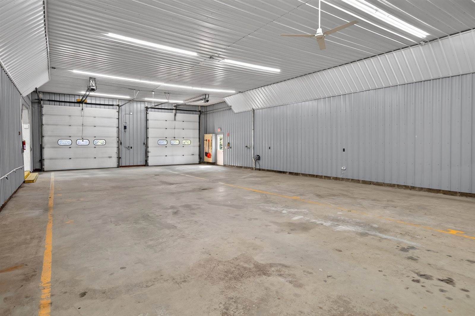 2660 Western Avenue, Newburgh, ME 04444