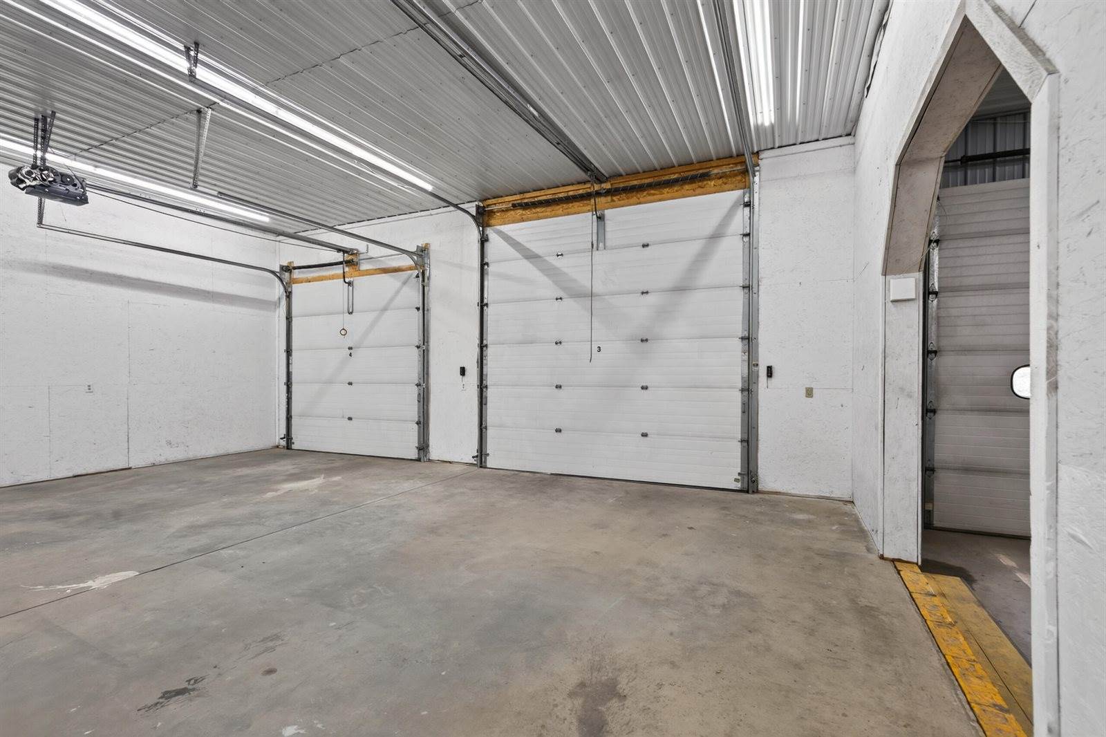 2660 Western Avenue, Newburgh, ME 04444