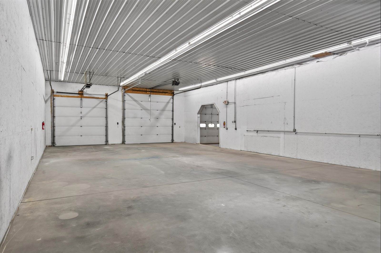2660 Western Avenue, Newburgh, ME 04444