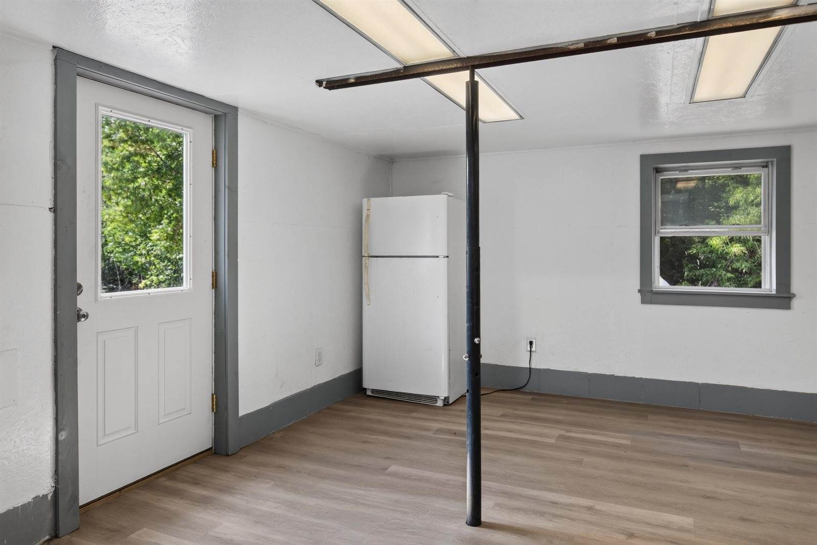 2660 Western Avenue, Newburgh, ME 04444