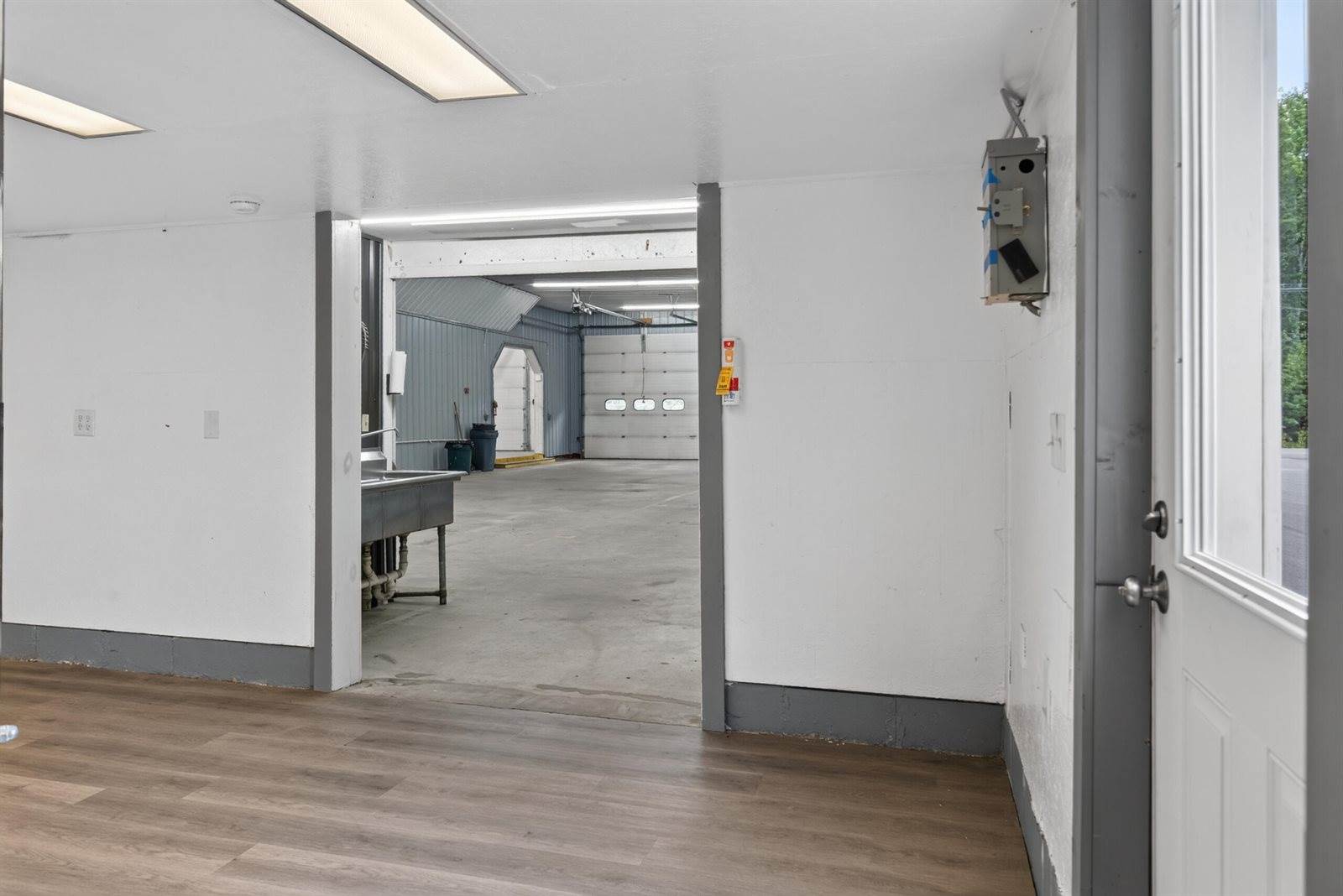 2660 Western Avenue, Newburgh, ME 04444