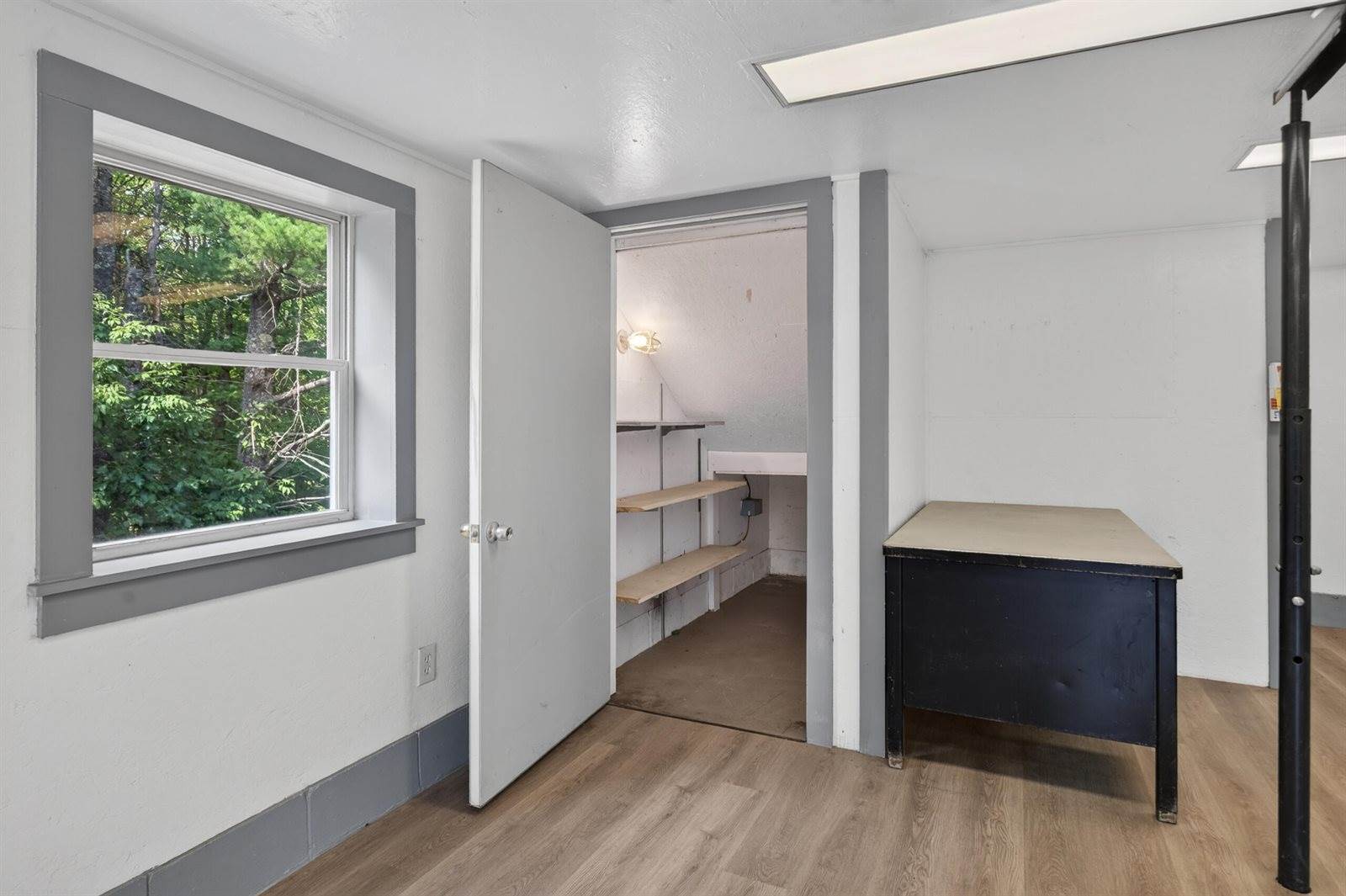 2660 Western Avenue, Newburgh, ME 04444