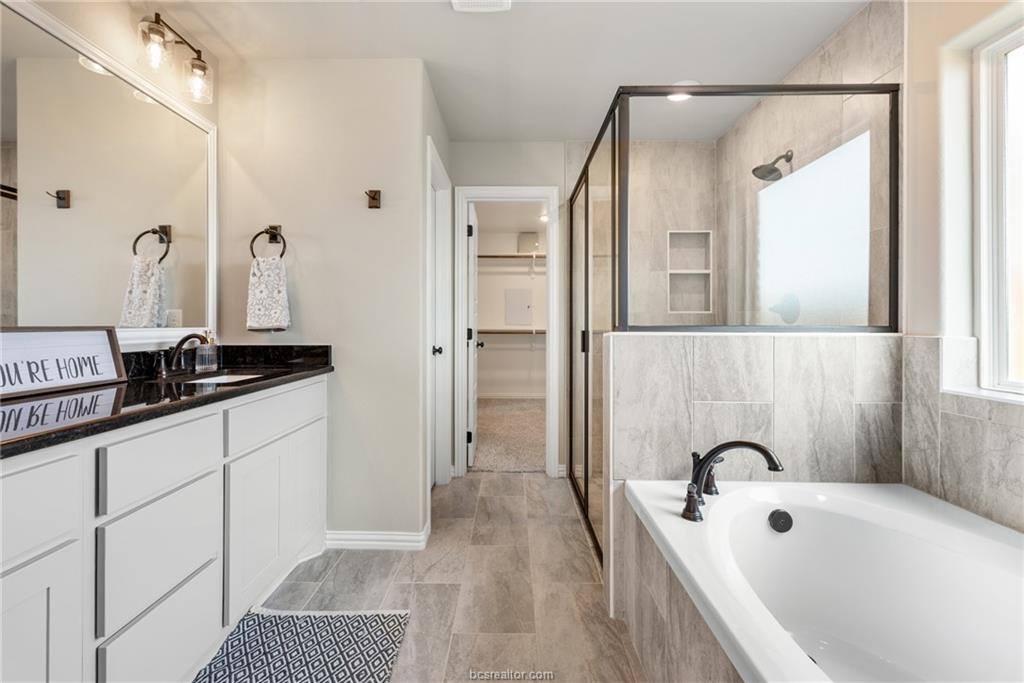 6110 Pocono St, College Station, TX 77845
