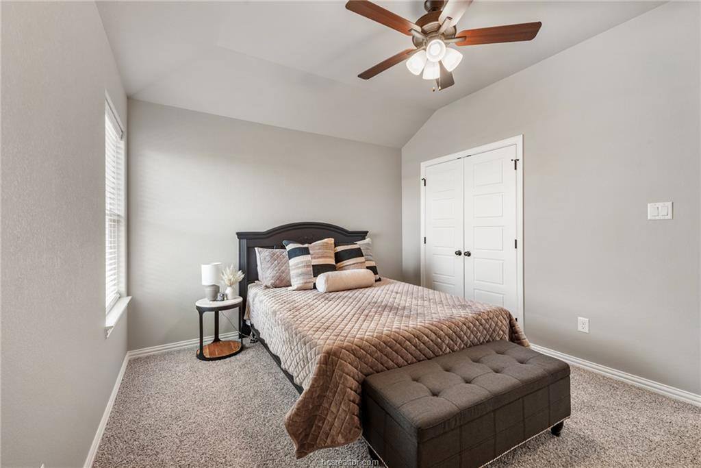 6110 Pocono St, College Station, TX 77845