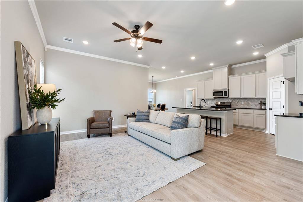 6110 Pocono St, College Station, TX 77845