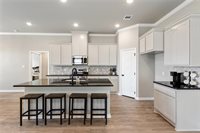 6110 Pocono St, College Station, TX 77845