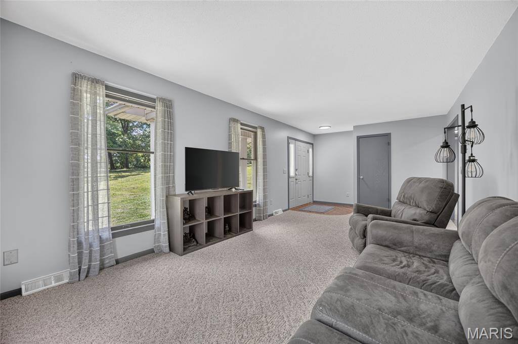 19540 Highway 28, Dixon, MO 65459