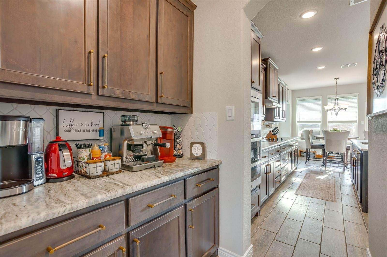 117 Mockingbird Hill Drive, Joshua, TX 76058