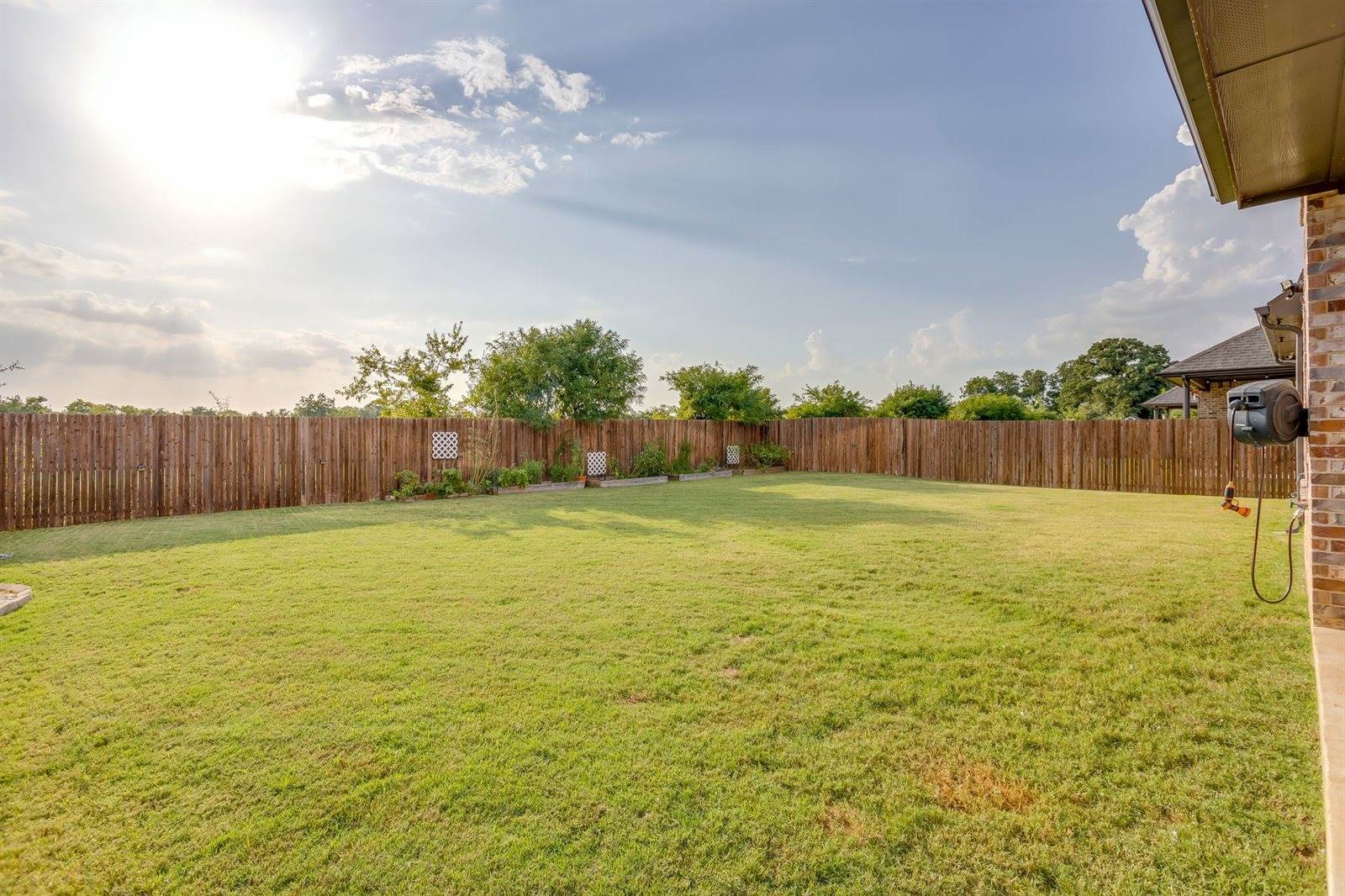 117 Mockingbird Hill Drive, Joshua, TX 76058