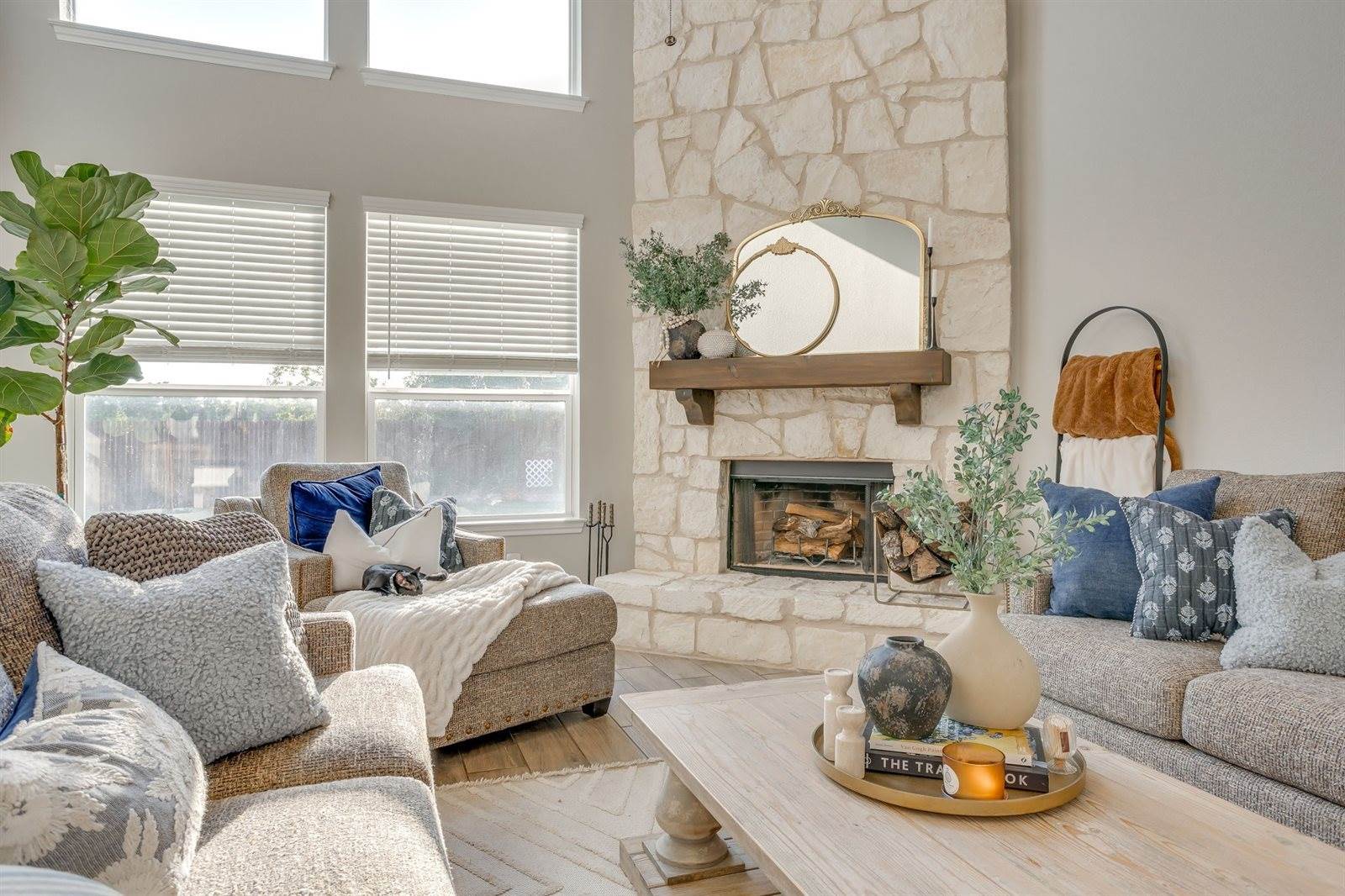 117 Mockingbird Hill Drive, Joshua, TX 76058