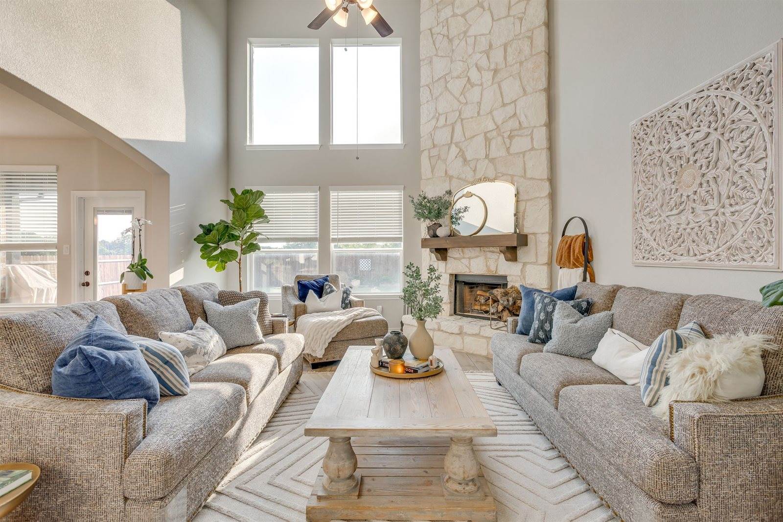 117 Mockingbird Hill Drive, Joshua, TX 76058