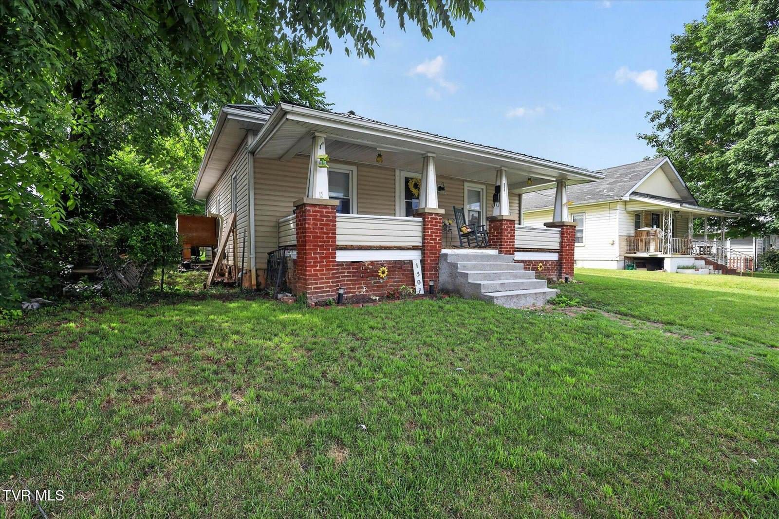 1307 East Millard Street, Johnson City, TN 37601