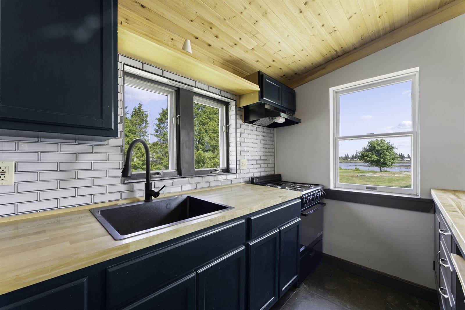 281 Main Street, Jonesport, ME 04649