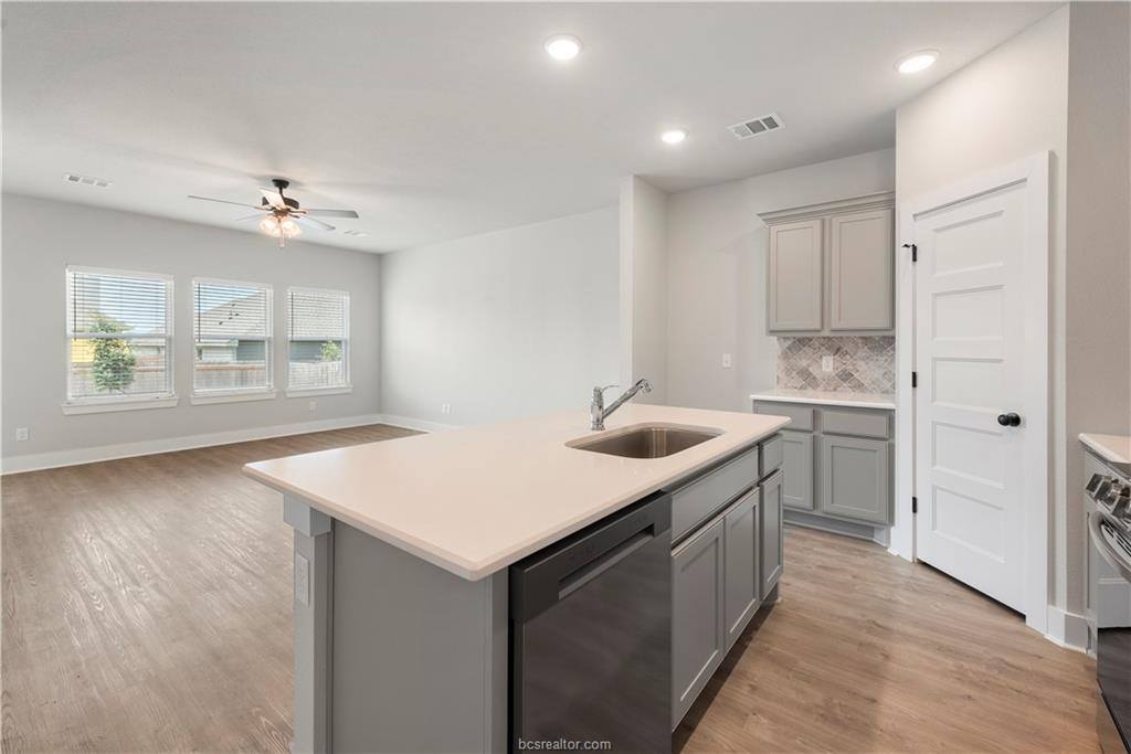 1226 Patriot Drive, College Station, TX 77845