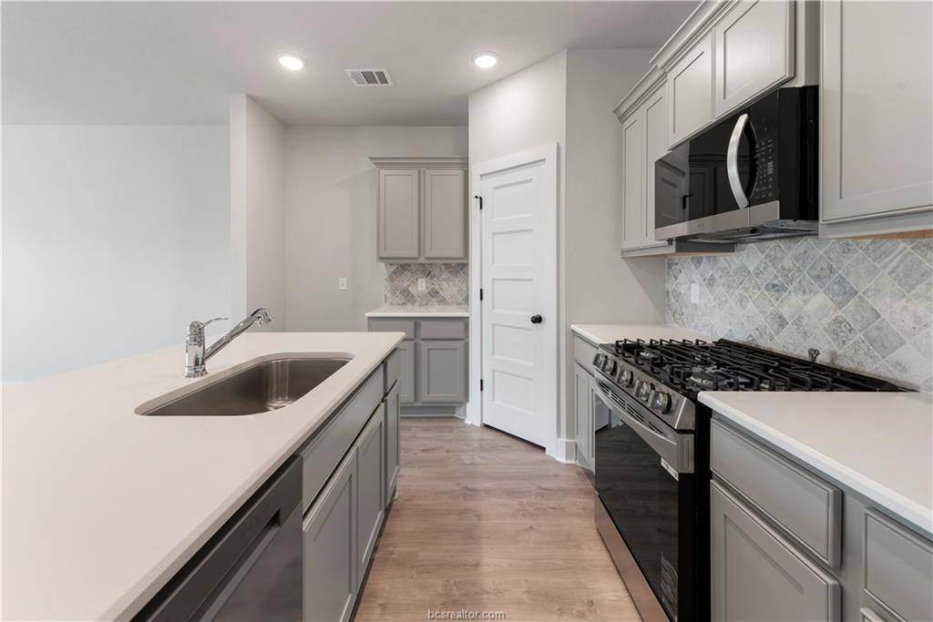 1226 Patriot Drive, College Station, TX 77845