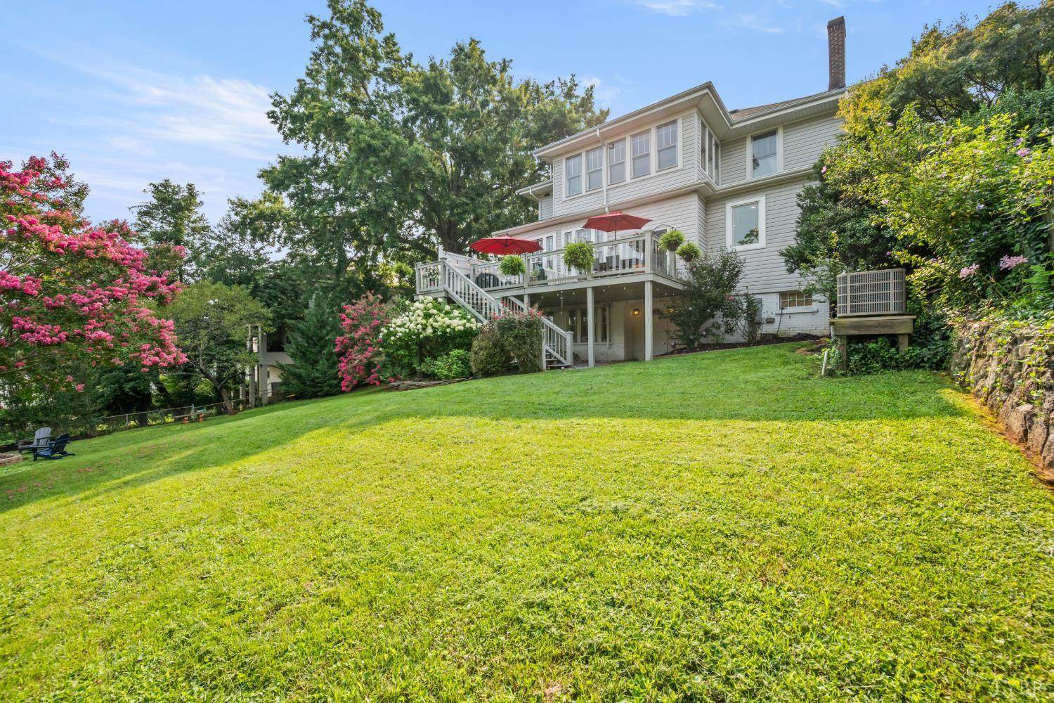 9 Riverview Place, Lynchburg, VA 24503