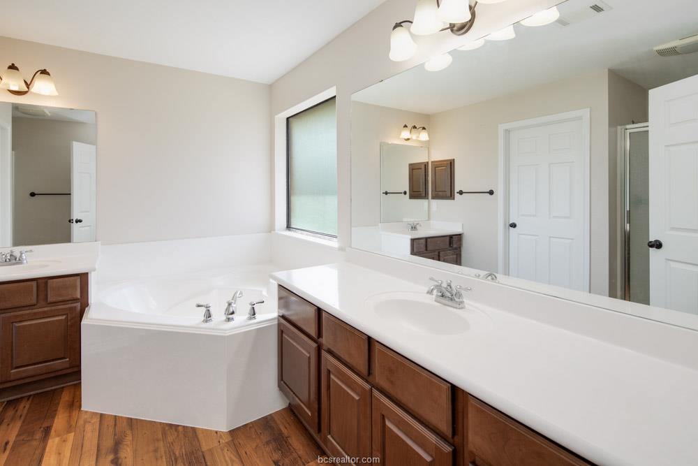 914 Dove Landing Avenue, College Station, TX 77845