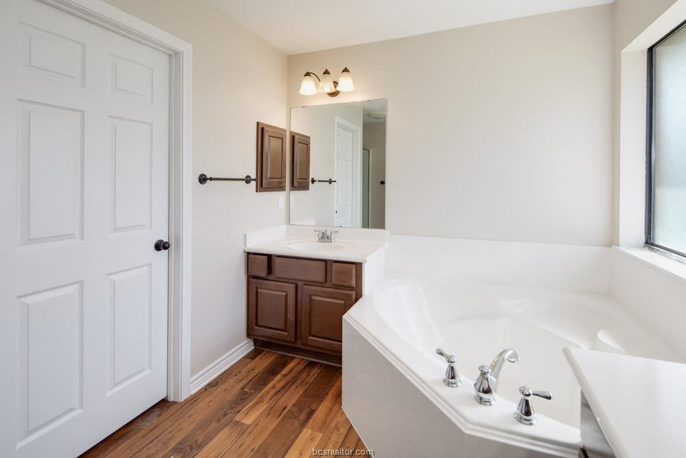 914 Dove Landing Avenue, College Station, TX 77845
