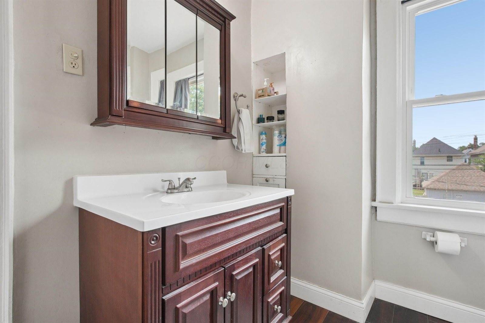 107 South Warren Avenue, Columbus, OH 43204