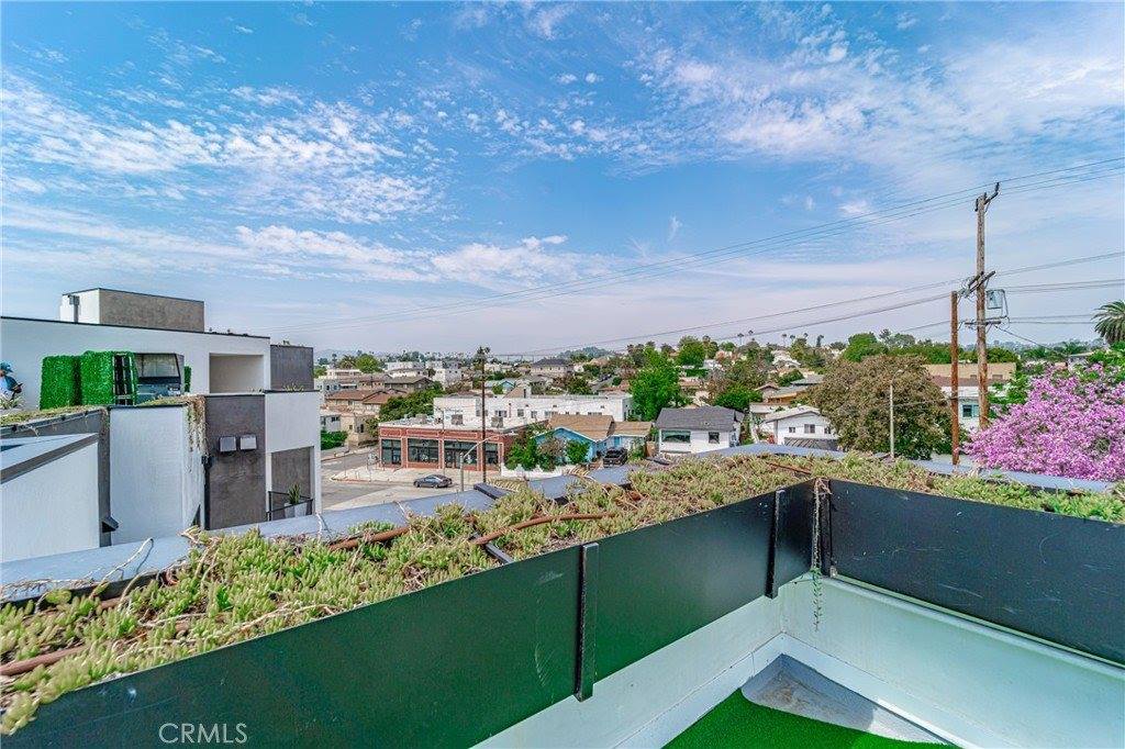 2828 London Street, Los Angeles, CA 90026