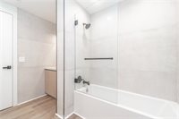 2828 London Street, Los Angeles, CA 90026