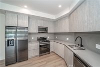 2828 London Street, Los Angeles, CA 90026