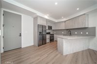 2828 London Street, Los Angeles, CA 90026