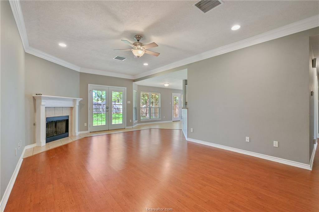4406 Colony Chase Drive, Bryan, TX 77808
