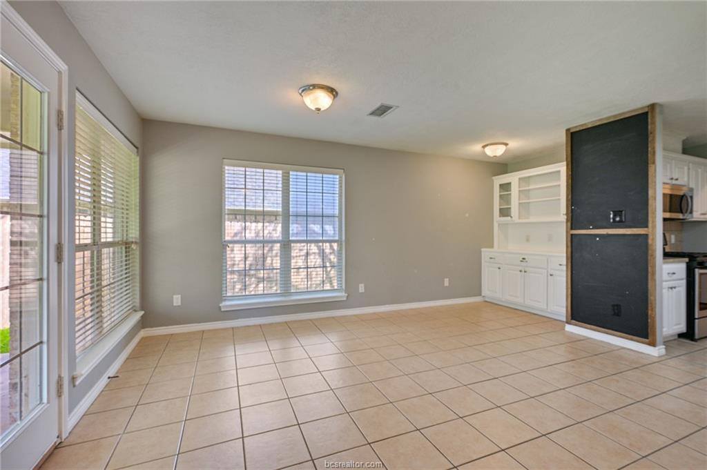 4406 Colony Chase Drive, Bryan, TX 77808