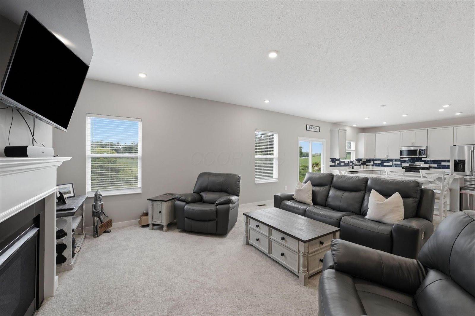 1165 Cunningham Avenue, Pataskala, OH 43062