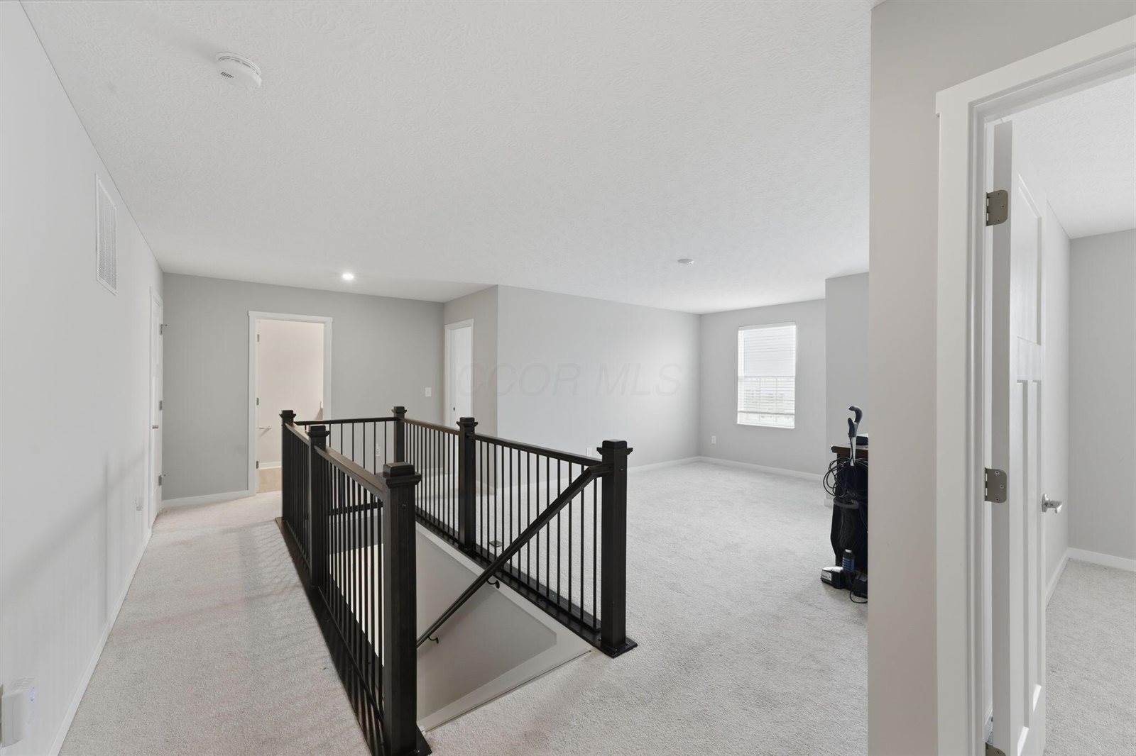 1165 Cunningham Avenue, Pataskala, OH 43062