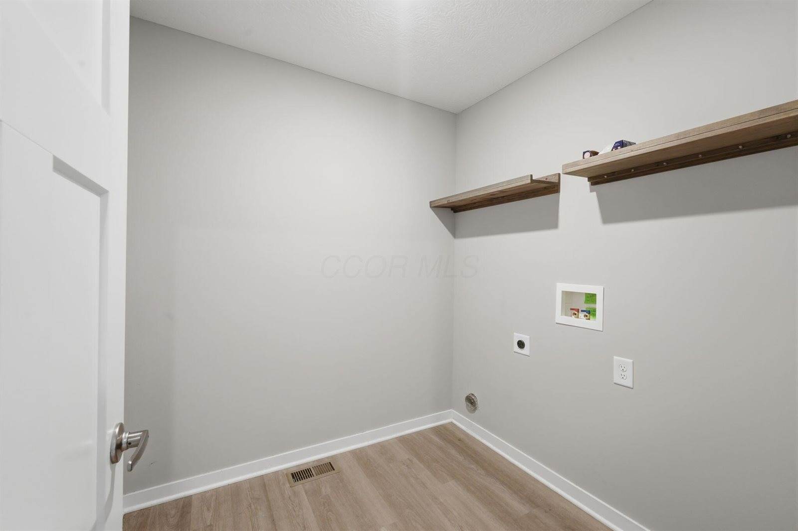 1165 Cunningham Avenue, Pataskala, OH 43062