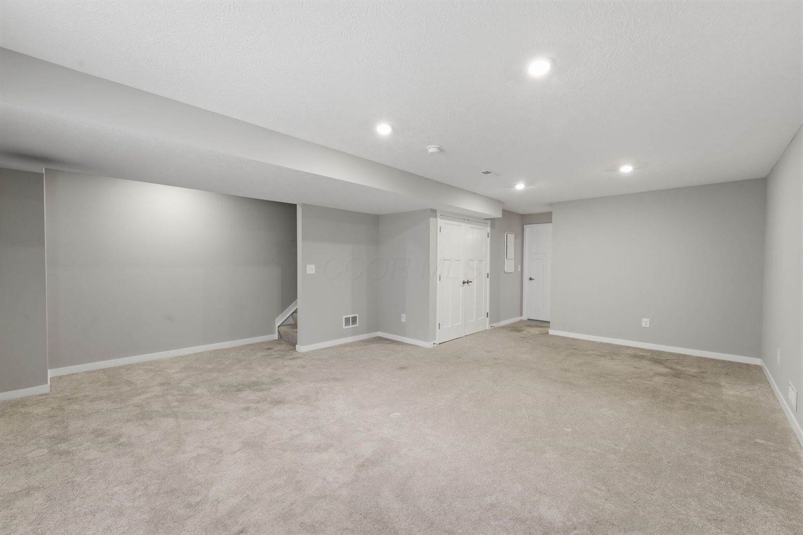 1165 Cunningham Avenue, Pataskala, OH 43062