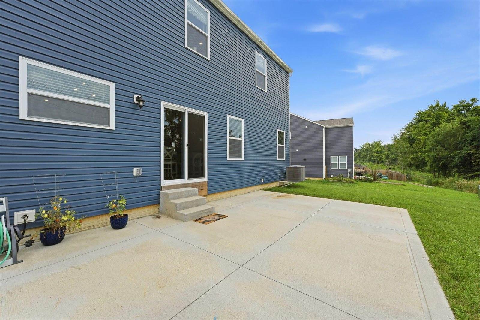 1165 Cunningham Avenue, Pataskala, OH 43062