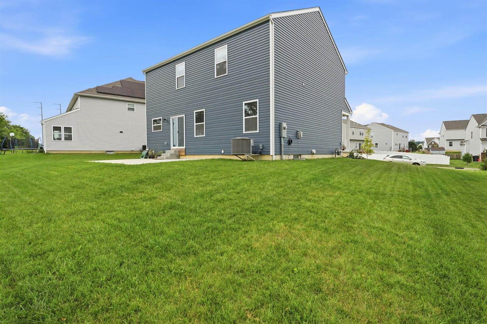 1165 Cunningham Avenue, Pataskala, OH 43062